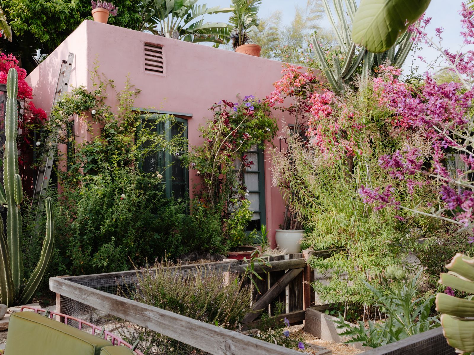 Living off the La La Land: a fabulously fauna-filled farmhouse in Los Angeles