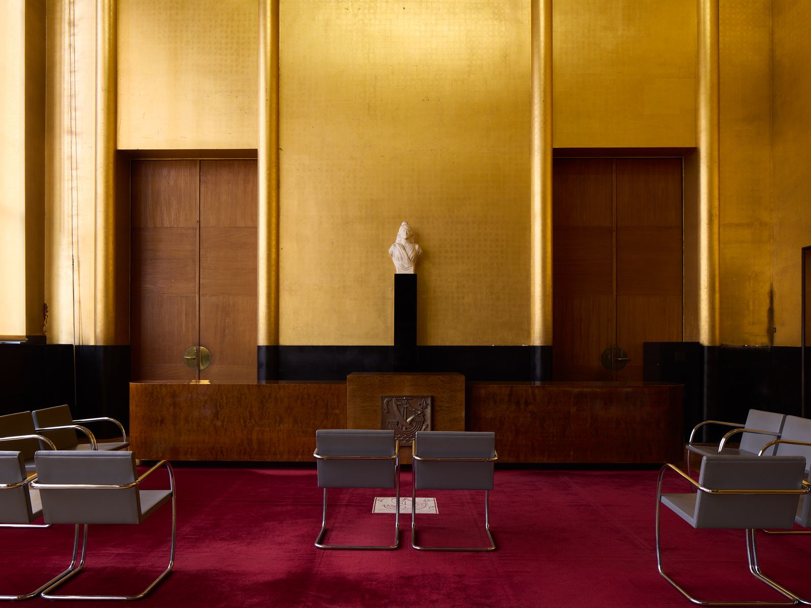 The Parisian town hall that received more than just a lick of paint